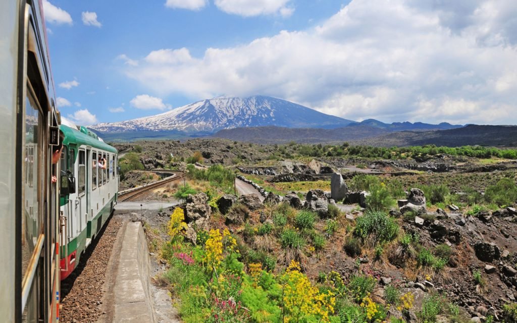 Monte Etna: la ruta número 1 de vino 2 1600X1000 giro dell etna hero 2