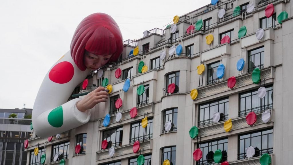 Quién es Yayoi Kusama y las 5 obras 1 63e3c85894718.r d.2043 2530 1588