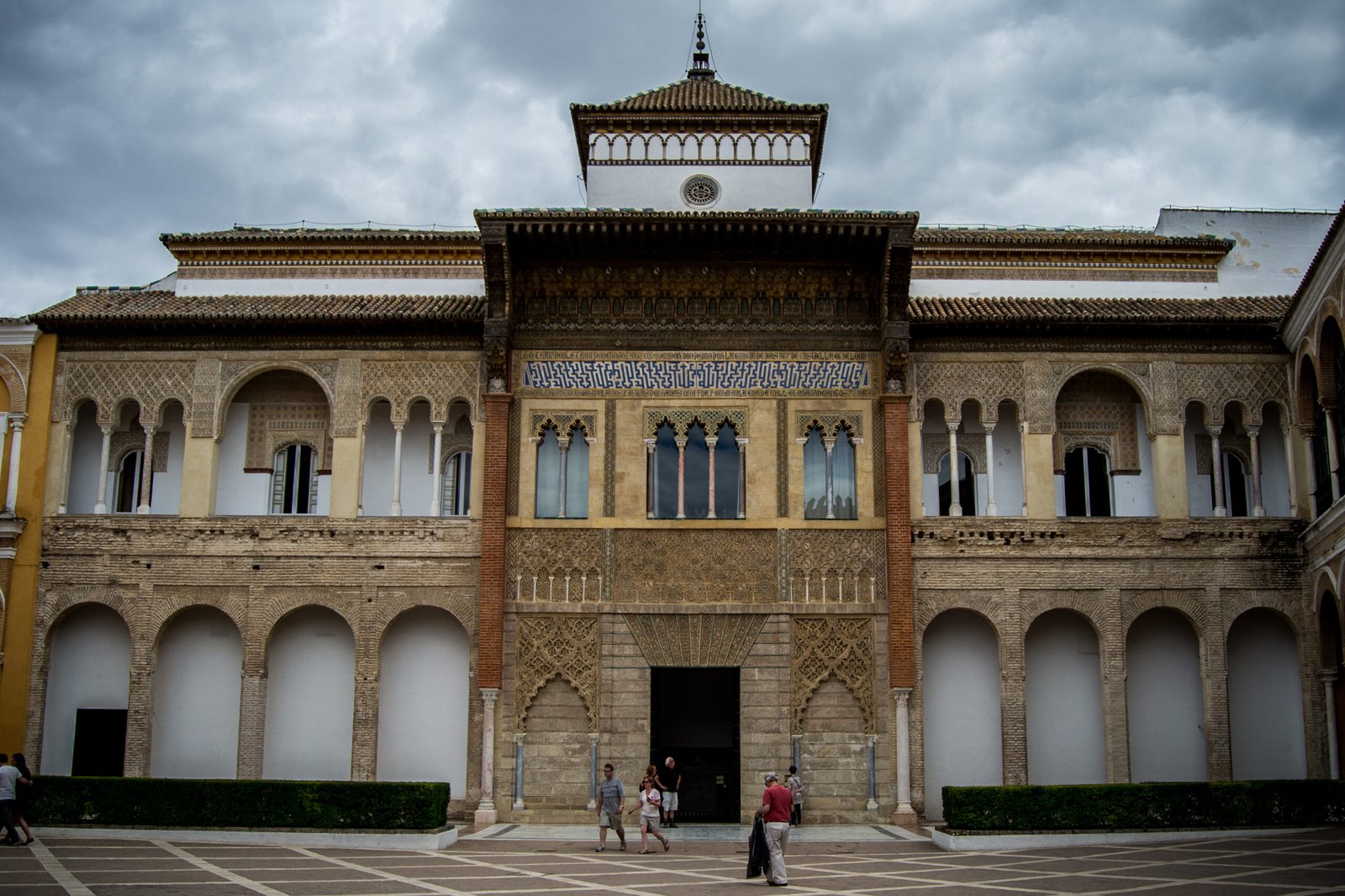Exposiciones Sevilla: Explorando el Arte y la Cultura en 5 lugares 3 Wine Gogh