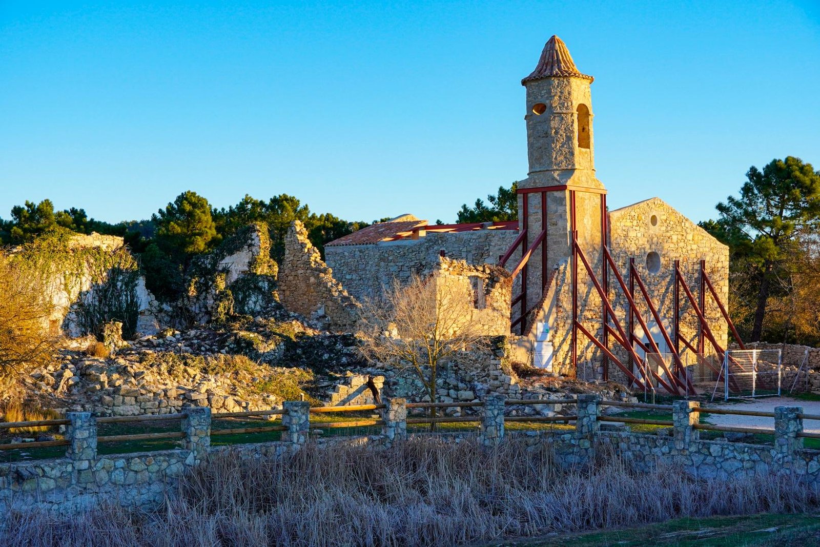 La Mussara: 1 Pueblo Fantasma en el Corazón de Cataluña 3 Wine Gogh