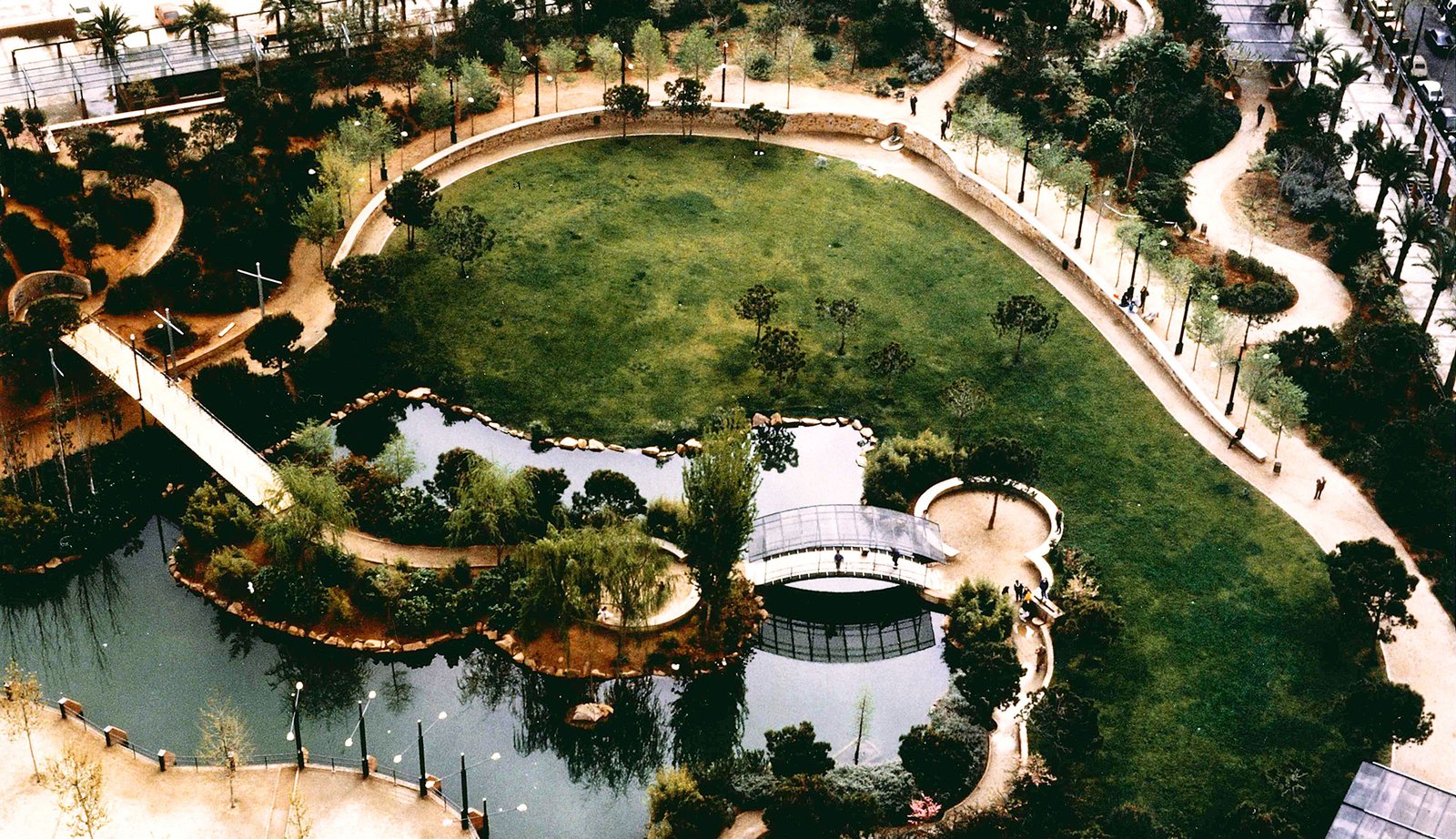 4 Parque Infantil y Wine Gogh en Barcelona 4 Wine Gogh