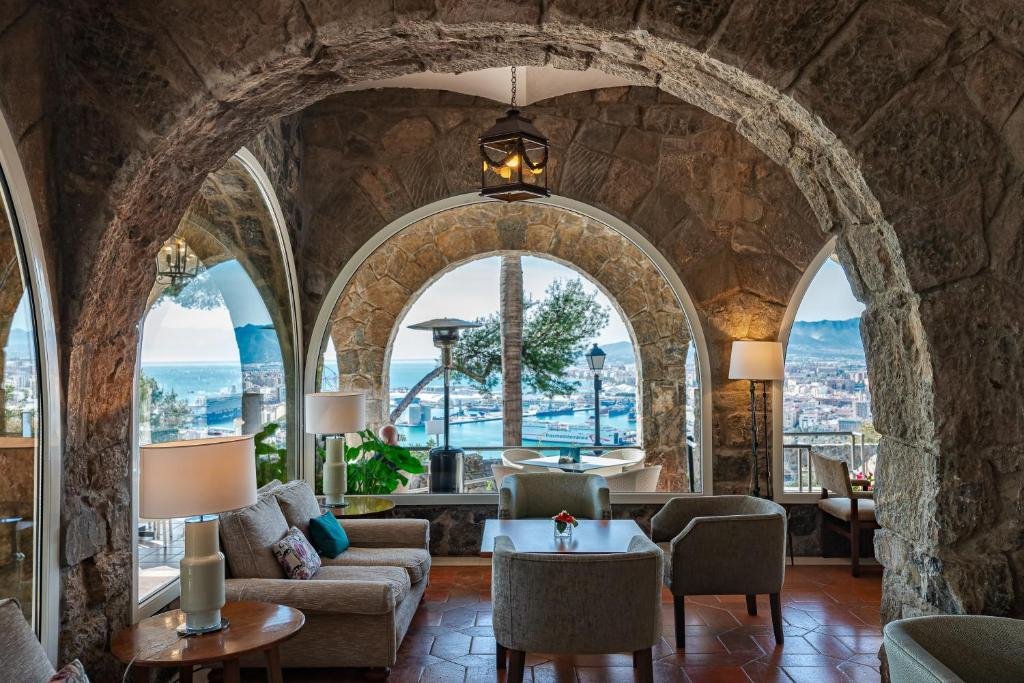 Atardecer en Málaga: 5 Lugares Recomendamos 7 Wine Gogh