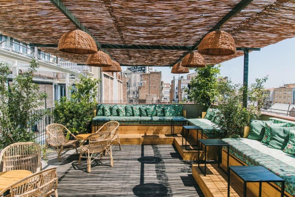 12 Recomendaciones de Hoteles Barcelona 3 Wine Gogh