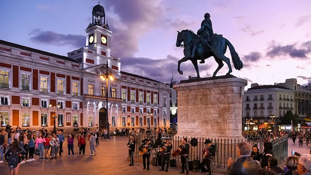 Madrid Qué Ver: 1 Guía Completa para Explorar la Capital Española 6 Wine Gogh