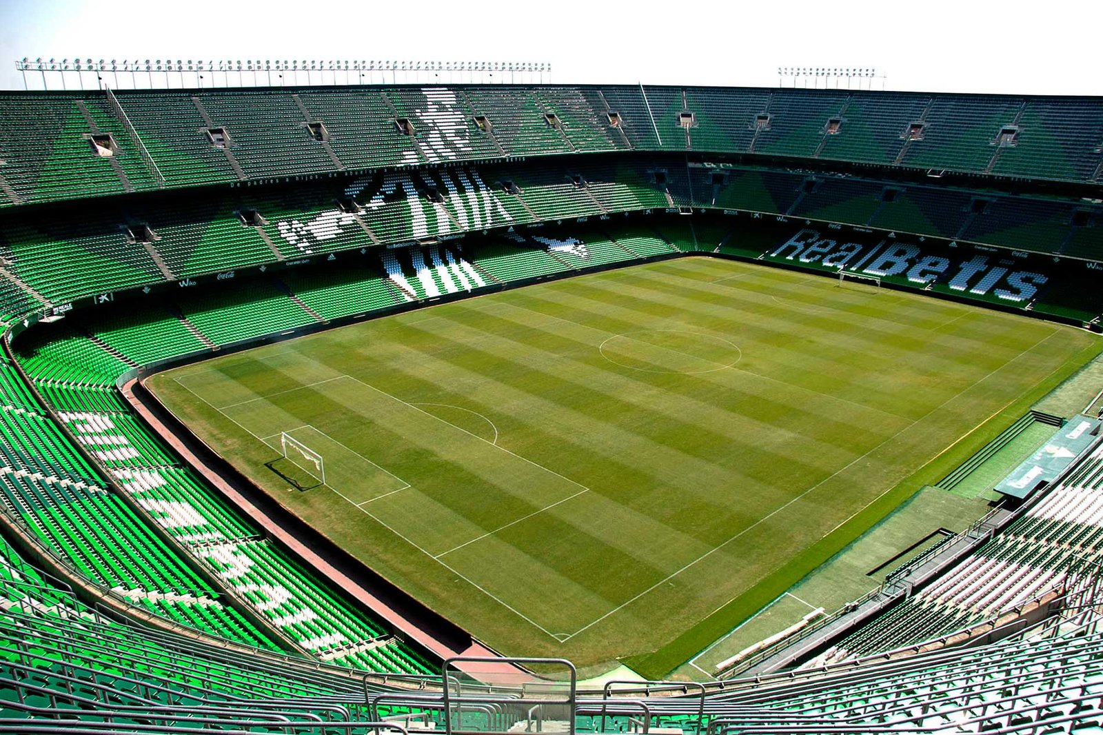 El Estadio Benito Villamarín: 90 Años de Historia, Arquitectura y Futuro en Sevilla 1 estadio benito villamarín