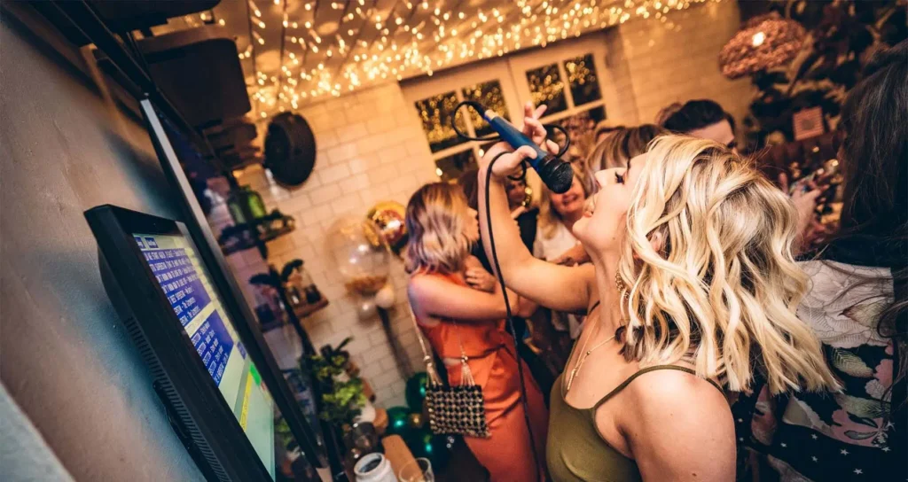 Guía Completa de Karaoke Málaga: TOP 6 6 Wine Gogh