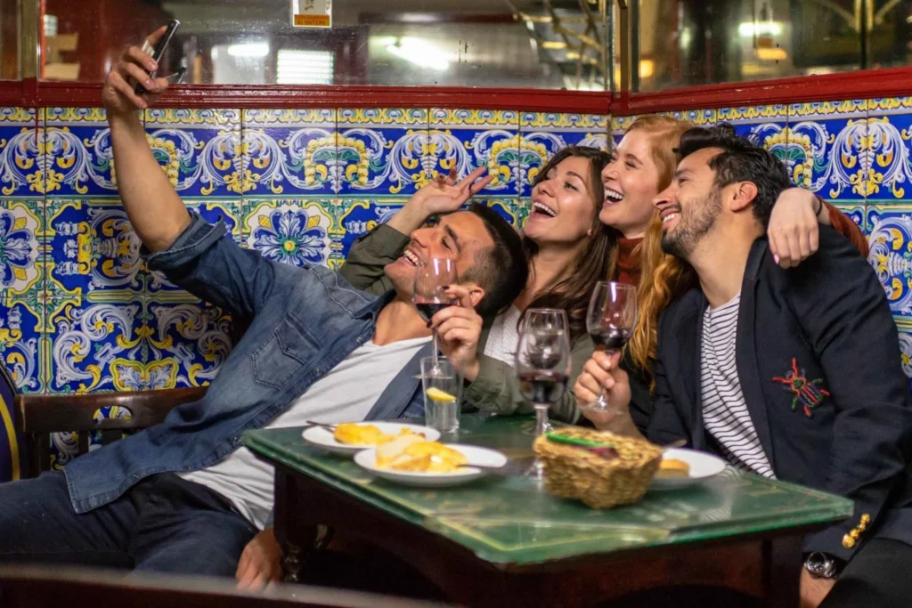 Amigos Sevilla: 5 Planes para Hacer 16 Wine Gogh