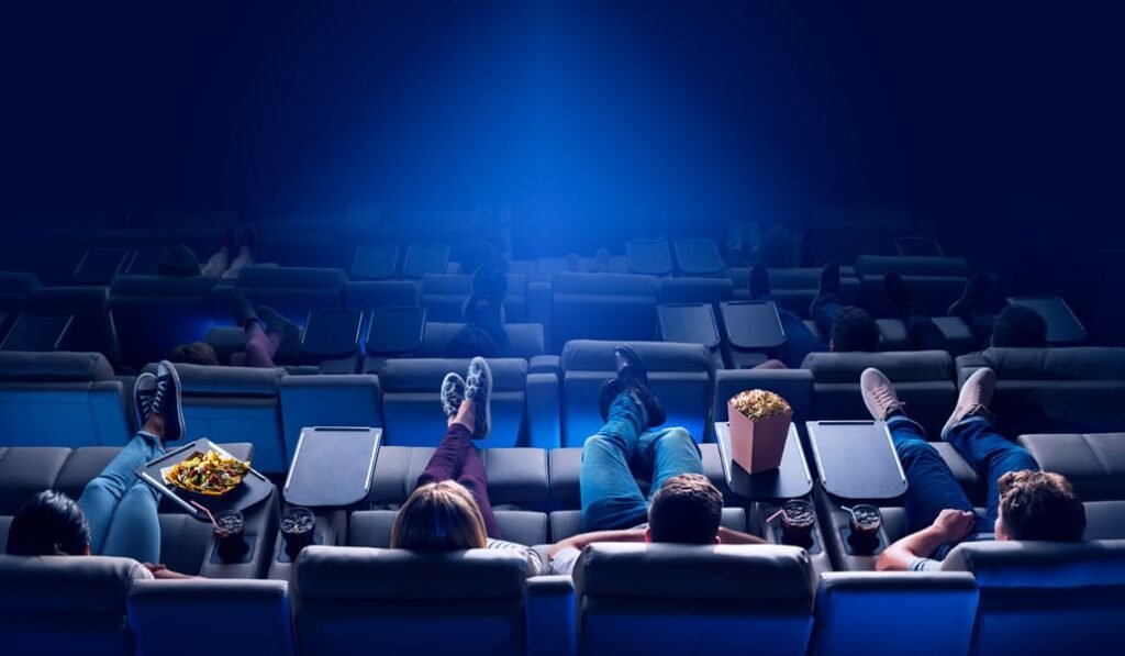 Cine Bonaire en Valencia: 1 Refugio Cinematográfico Moderno 5 Wine Gogh