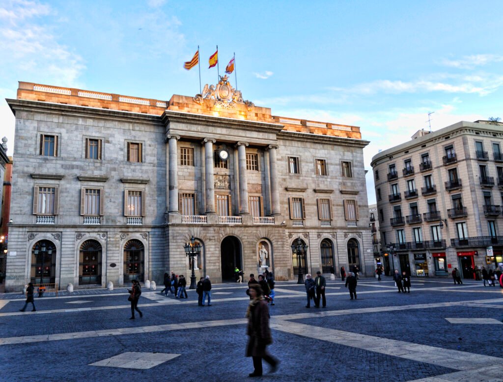 Descubre 4 Tours Gratis en Barcelona 7 Wine Gogh