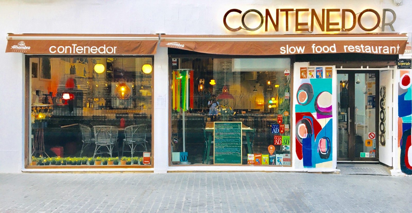 8 Recomendaciones de Sitios para Cenar en Sevilla con Encanto 5 Wine Gogh