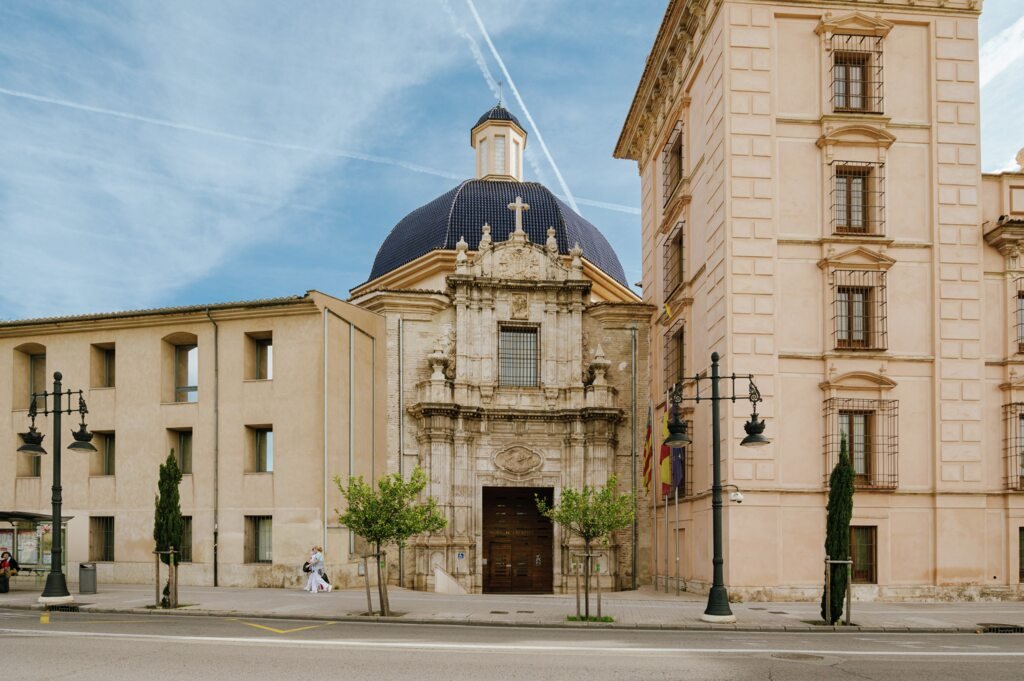 1 Guía Completa de Qué Hacer en Valencia: Atracciones, Cultura y Gastronomía 4 Wine Gogh