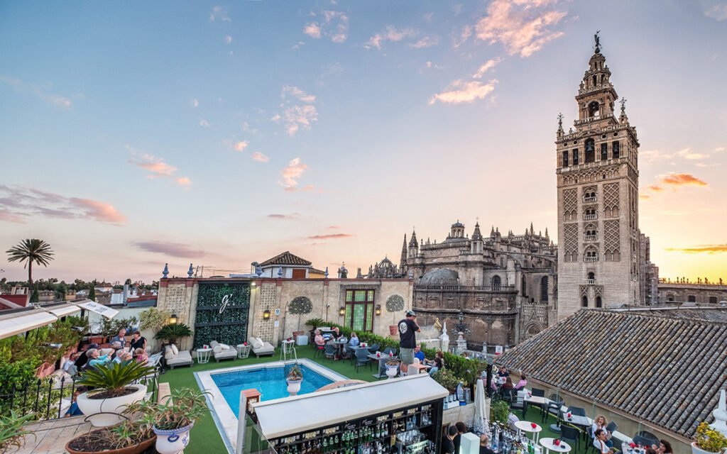 6 Planes en Pareja en Sevilla: Descubriendo la Magia de la Capital Andaluza 1 Wine Gogh