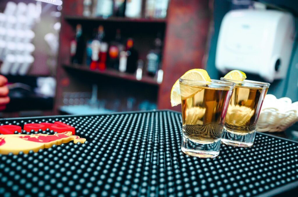Los Mejores bar cerca de mi en Malaga: 1 Guía Completa para Disfrutar de la Noche Malagueña 1 Wine Gogh