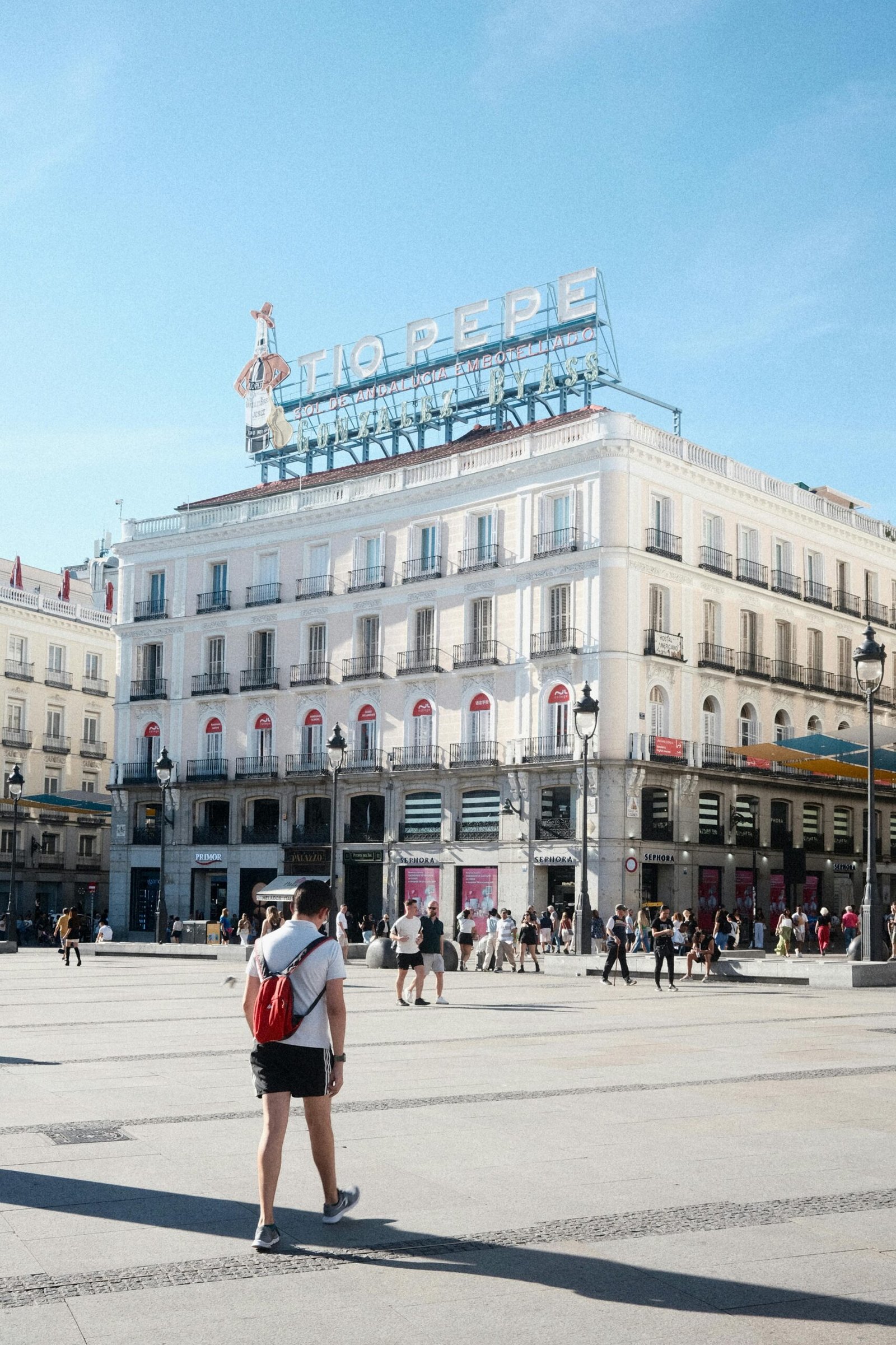 Dia del Trabajador: 5 Planes Imperdibles para Celebrar el Día del Trabajador en Madrid 2 Winegogh