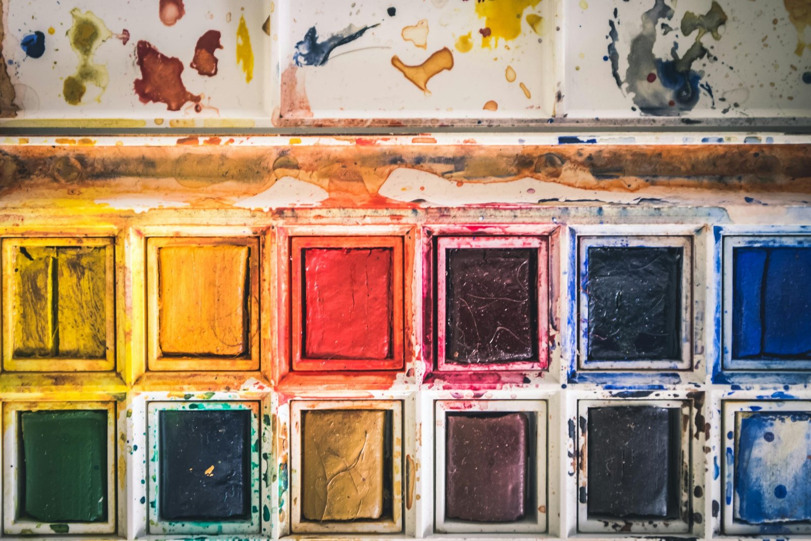El Arte de Pintar en Sevilla: 1 Tradición, Influencia y Creatividad 2 Wine Gogh