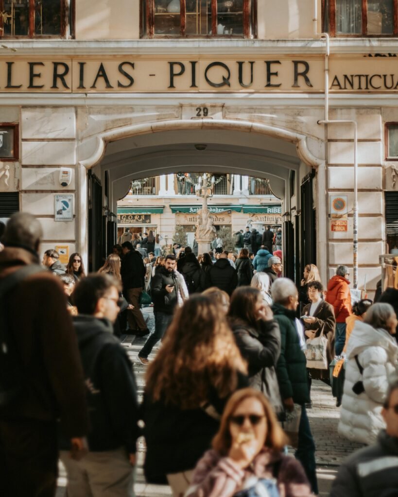 Galería de arte Madrid: 5 Experiencias Inolvidables de Arte en Madrid que No Puedes Perderte 1 pexels guado 30020015
