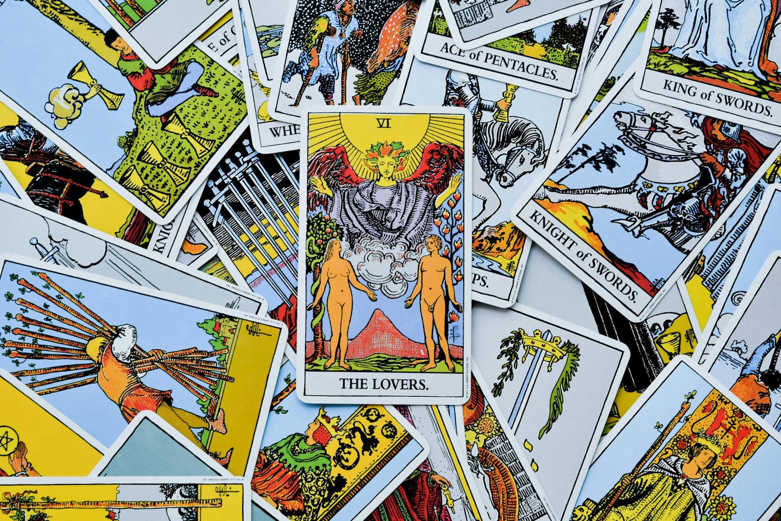 Taller de Tarot en Barcelona: 1 Conexión Espiritual, Arte y Autoconocimiento 2 Wine Gogh