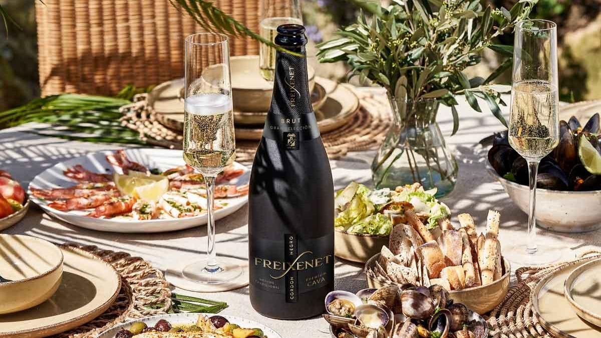 Los mejores vinos espumosos españoles: 1 guía definitiva para amantes del buen vino 2 0a85781f 688c 456e 8bce 977da1036c88 16 9 discover aspect ratio default 0