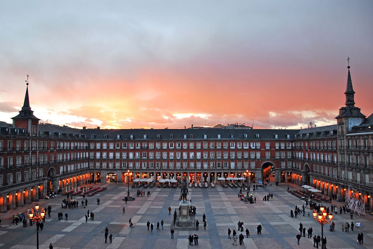 Qué ver en Madrid en un día: 1 guía definitiva para aprovechar al máximo 24 horas 3 Mayerling madrid Plaza Mayor de Madrid