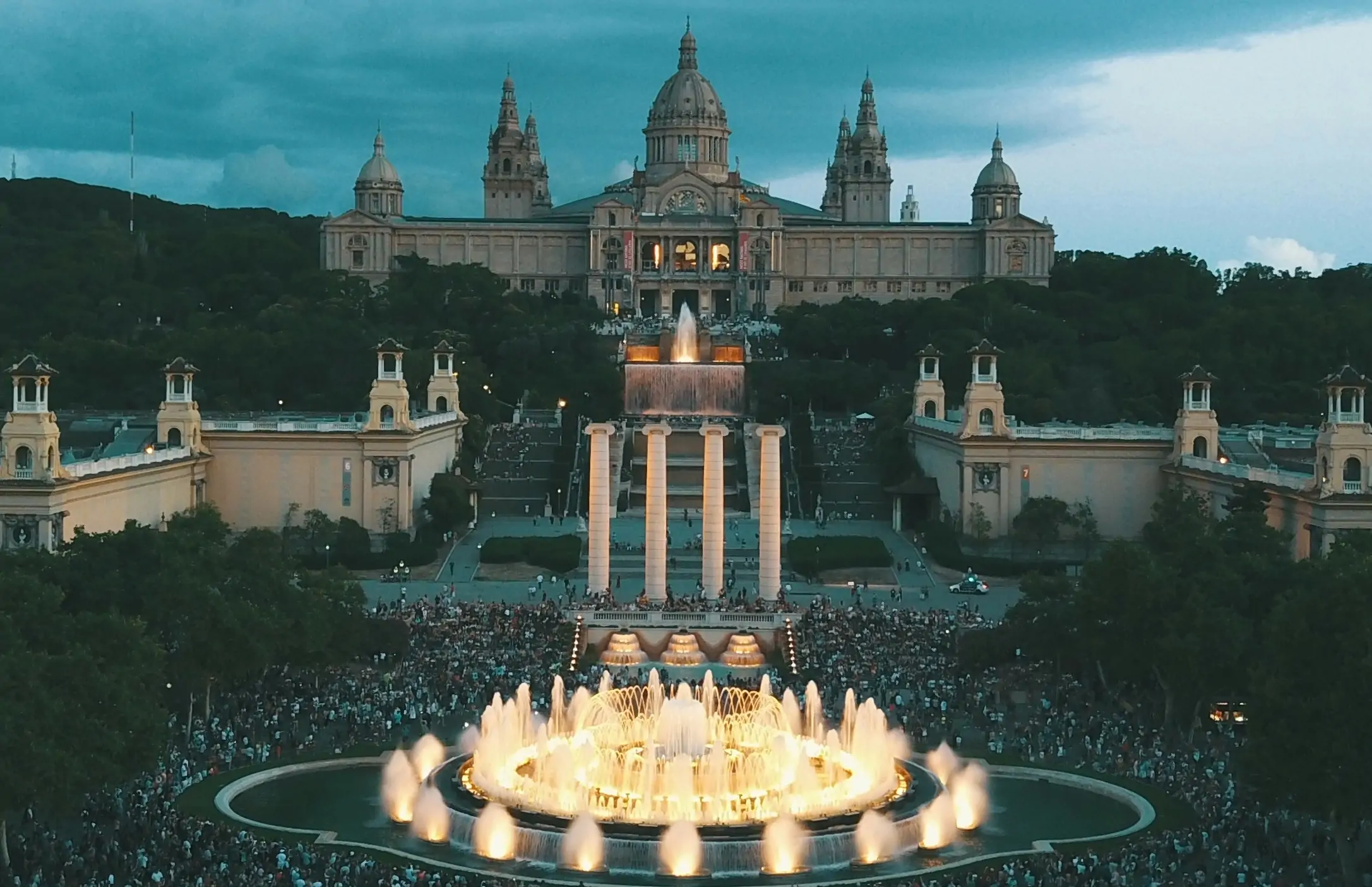 10 planes qué hacer en Barcelona: 1 guía completa para vivir la ciudad al máximo 4 vitaliy zamedyanskiy FGJTlEM4gTU unsplash