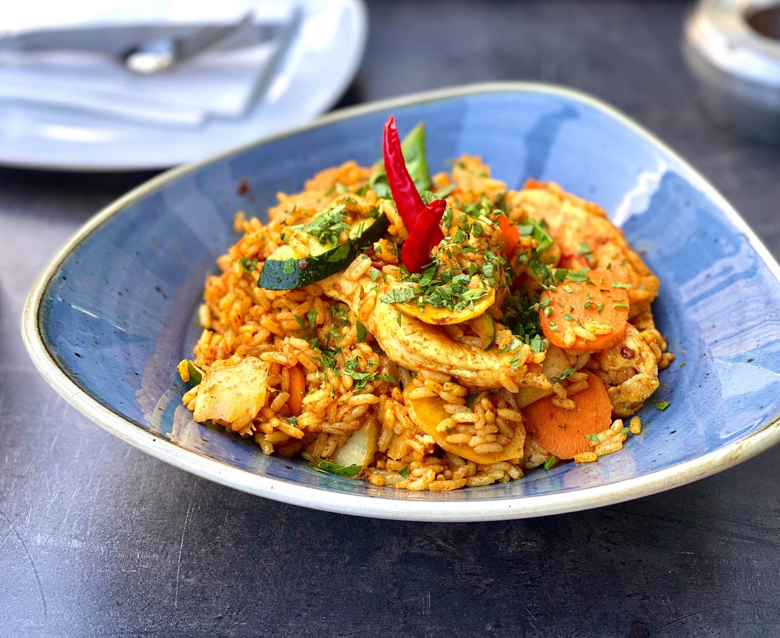 Las 7 Mejores Paella Valencianas para Disfrutar la Auténtica Tradición 3 anni alamgir LzZoIV9gc7Q unsplash scaled