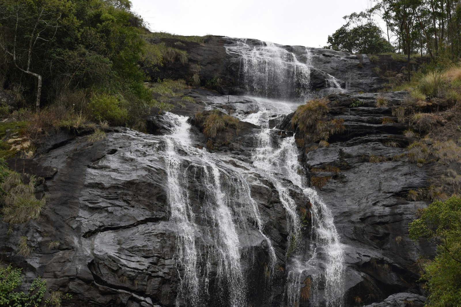 Las Mejores Cascadas en Barcelona: 1 Destino Natural en el Corazón de Cataluña 3 srinivasan venkataraman qNGcS7RkaS0 unsplash scaled