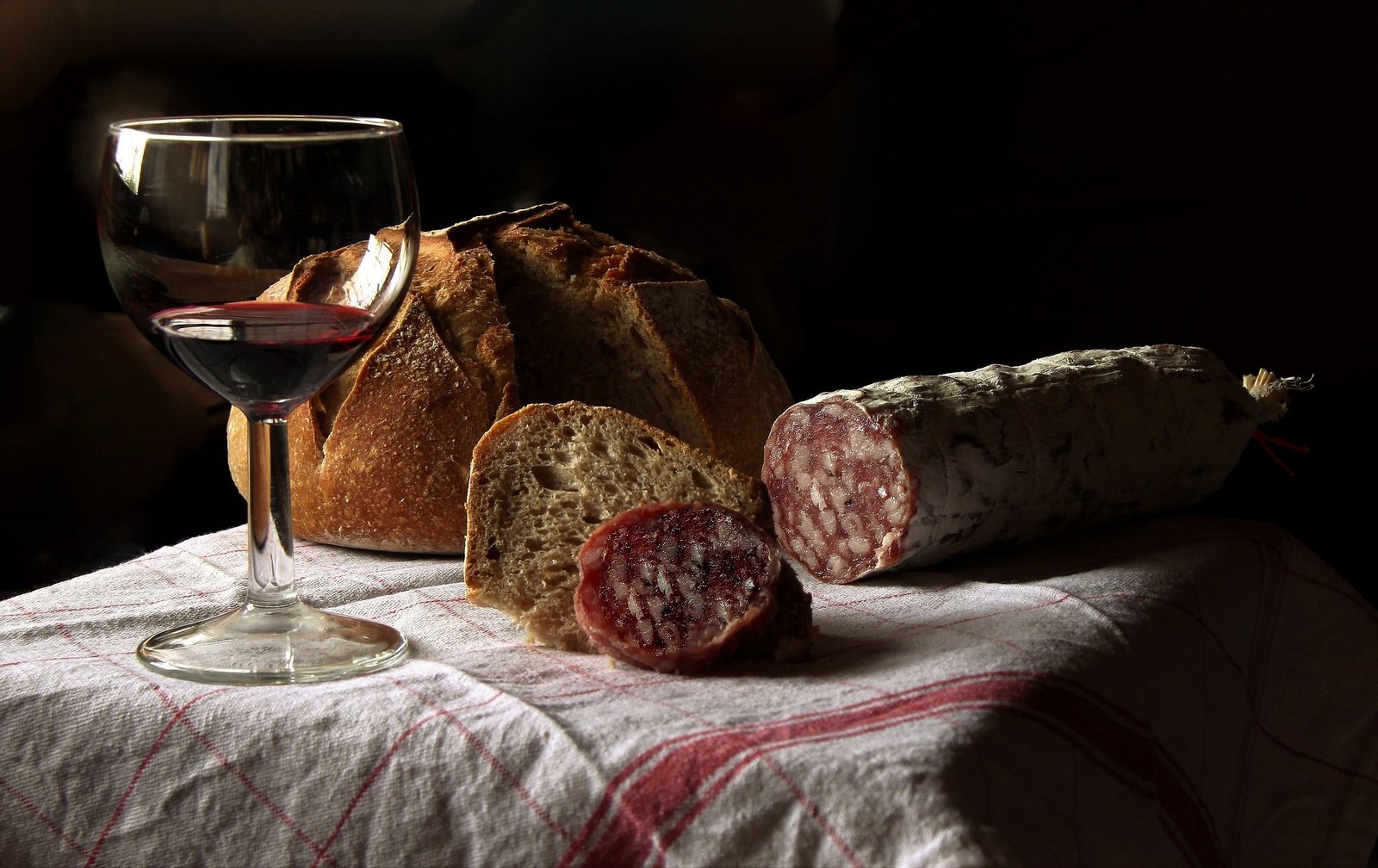 Turismo enológico: 5 experiencias fascinantes que todo amante del vino debe vivir 4 Wine Gogh